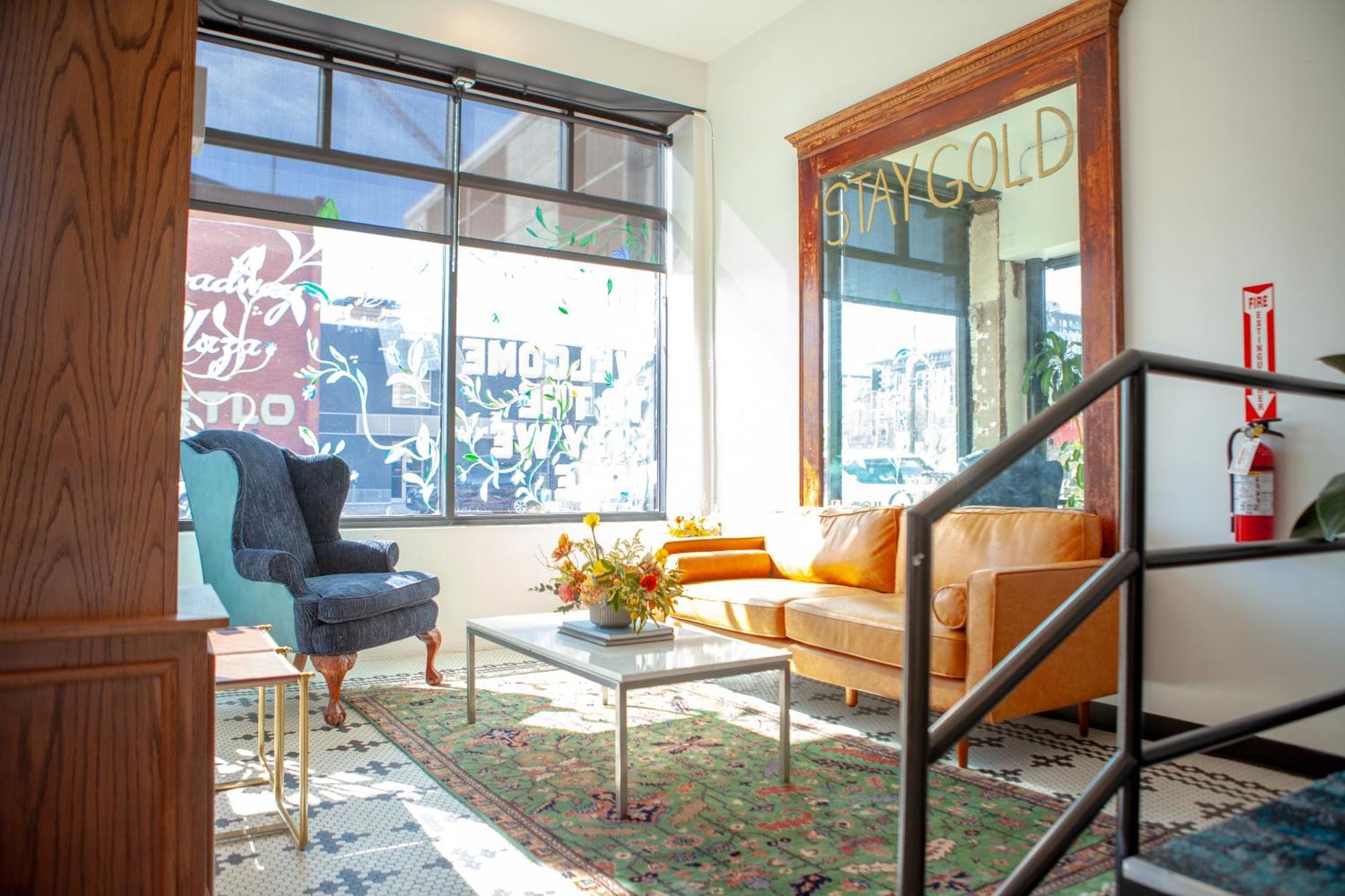 11th Avenue Albergue